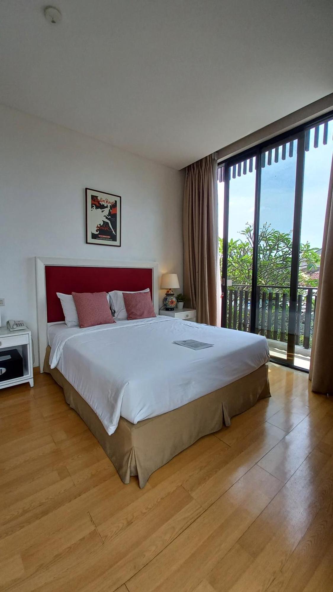 White Tree Residence Jakarta Buitenkant foto